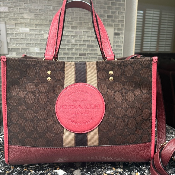 Coach Handbags - COACH 2021 Dempsey Carryall 
Color - Strawberry Haze 
EUC